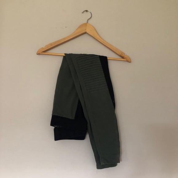 Green and black leggings - Picture 1 of 1